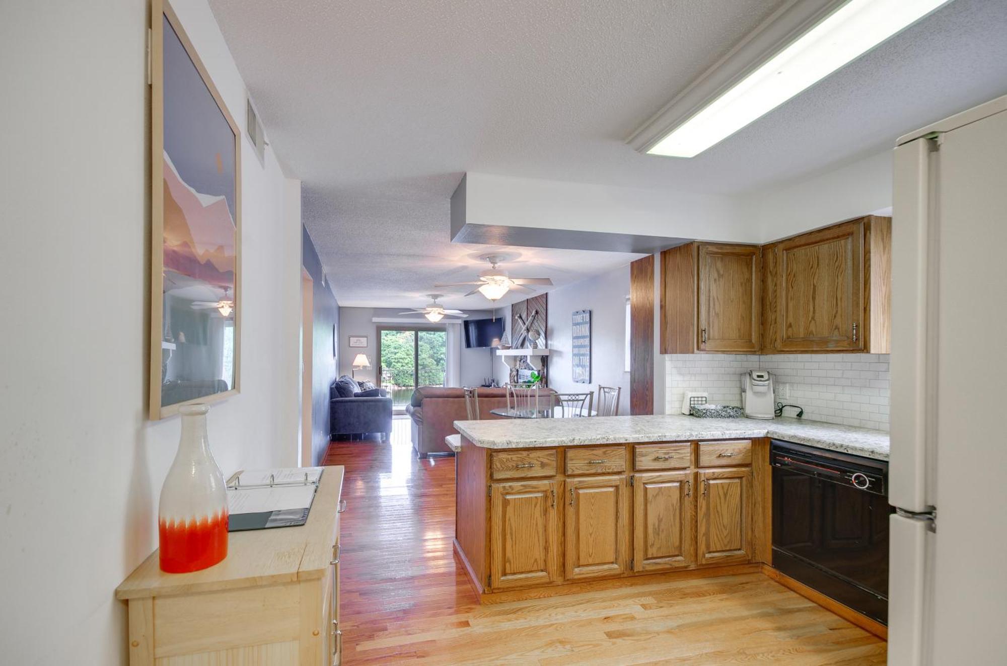 Cozy Lake Ozark Condo Rental With Grill, Pool Access Exterior foto